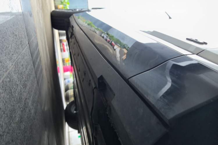 Used Buick E4 2023 GS Edition Right Side Sill