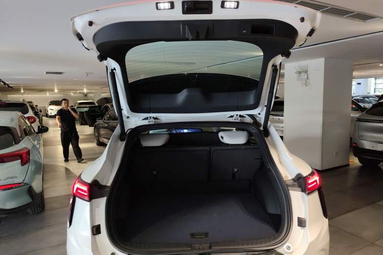 Used Buick E4 2023 GS Edition Trunk