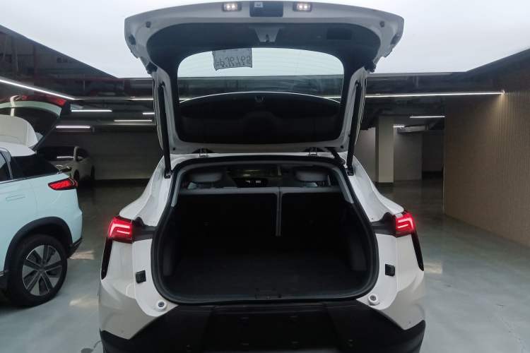 Used Buick E4 2023 Deluxe Edition Trunk