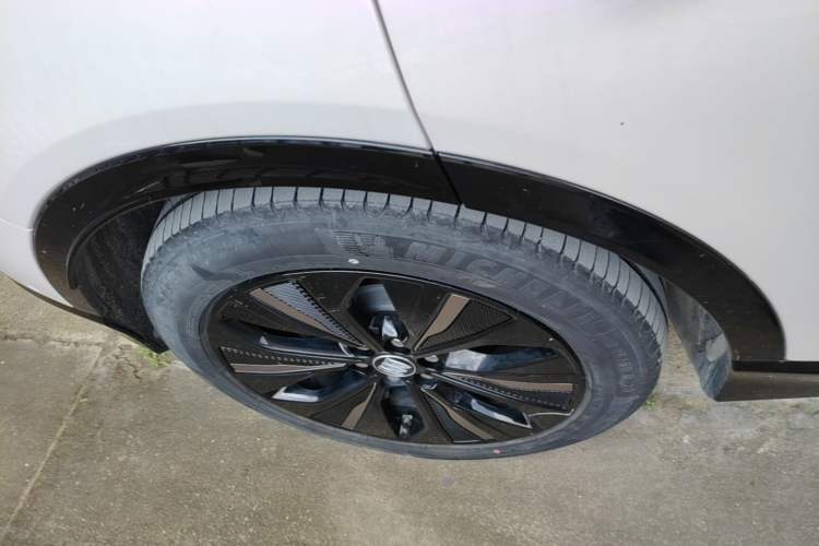 Used Buick E4 2023 GS Edition Exterior 5