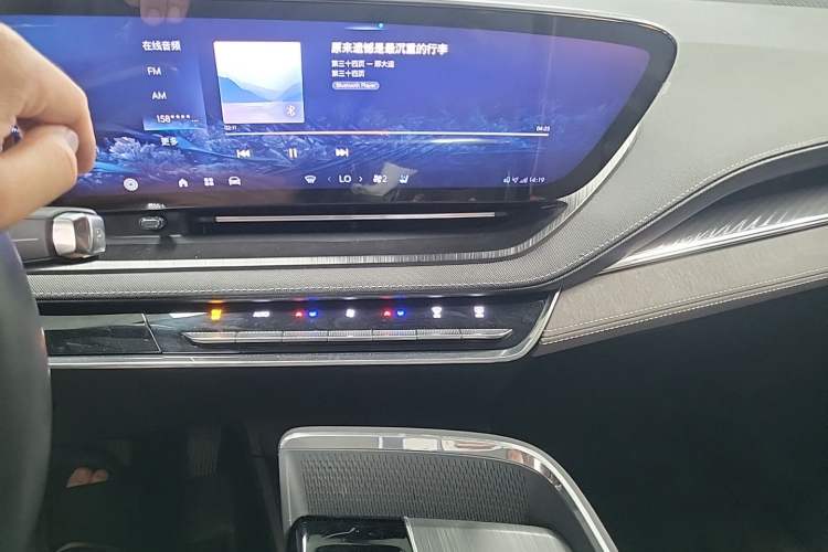 Used Buick E5 2023 Zhenxiang Standard Range Edition Audio And AC Panel