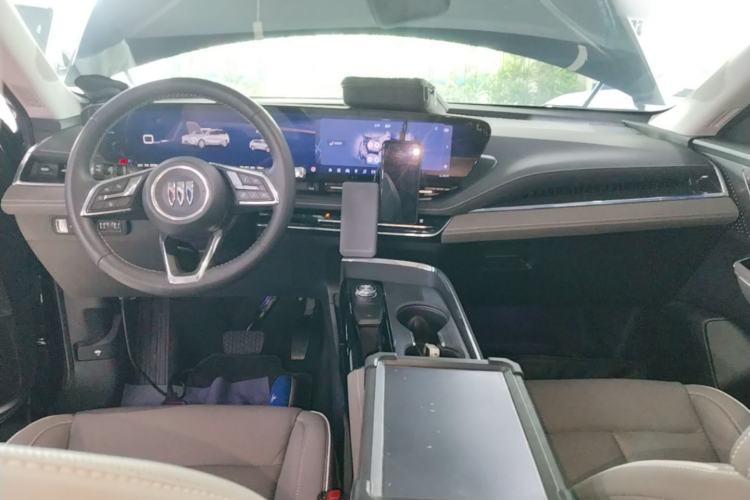 Used Buick E5 2023 Zhenxiang Standard Range Edition Center Console