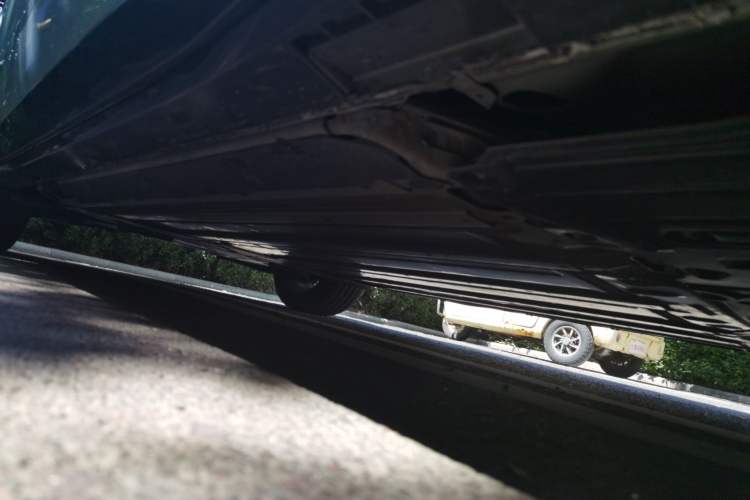 Used Buick E5 2023 Zhenxiang Standard Range Edition Chassis Front Right