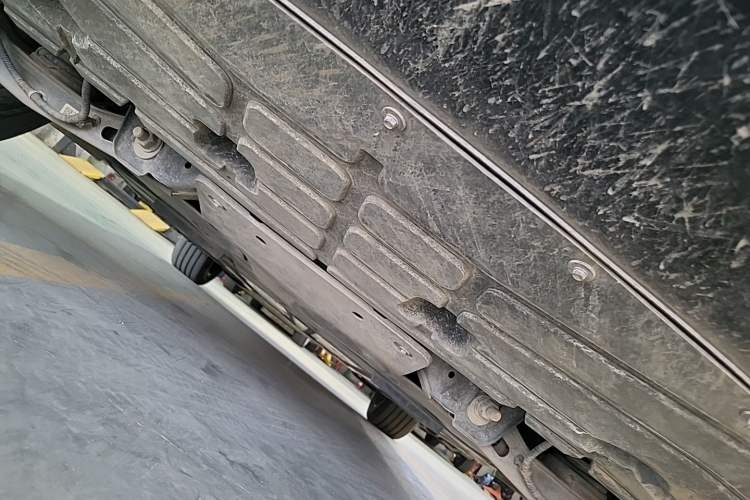 Used Buick E5 2023 Zhenxiang Standard Range Edition Chassis Rear