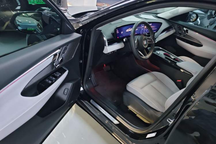 Used Buick E5 2023 Zhenxiang Standard Range Edition Driver Seat