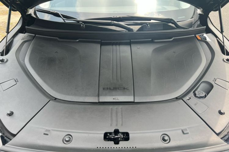 Used Buick E5 2023 Zhenxiang Standard Range Edition Engine Bay