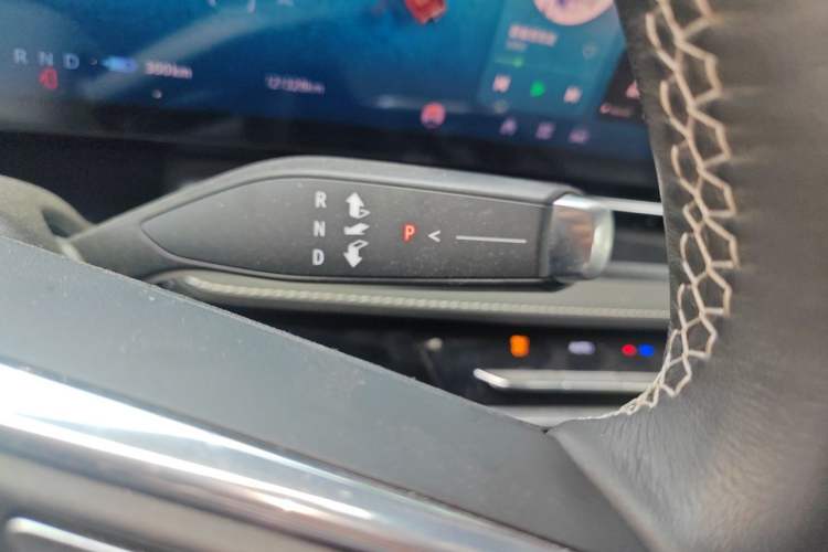Used Buick E5 2023 Zhenxiang Standard Range Edition Gear Lever