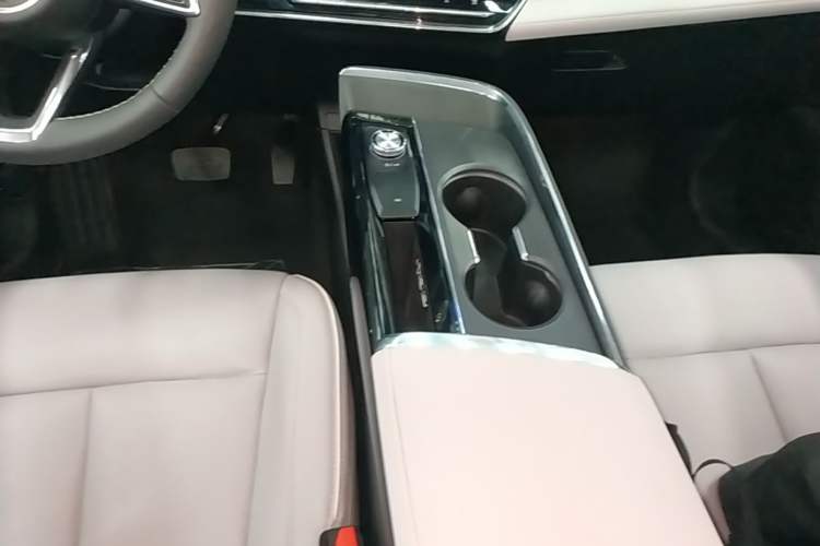 Used Buick E5 2023 Zhenxiang Standard Range Edition Gear Lever