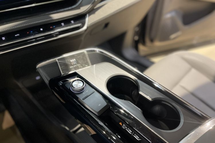 Used Buick E5 2023 Zhenxiang Standard Range Edition Interior 2