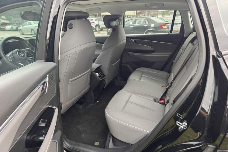 Used Buick E5 2023 Zhenxiang Standard Range Edition Interior 2