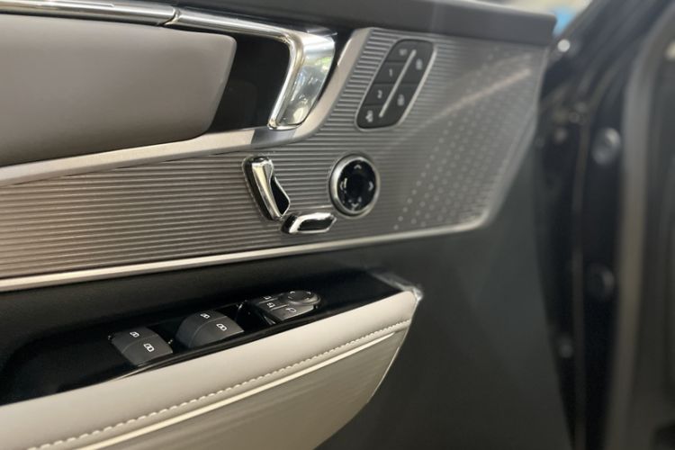 Used Buick E5 2023 Zhenxiang Standard Range Edition Interior 3