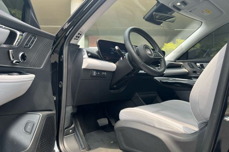 Used Buick E5 2023 Zhenxiang Standard Range Edition Interior 4