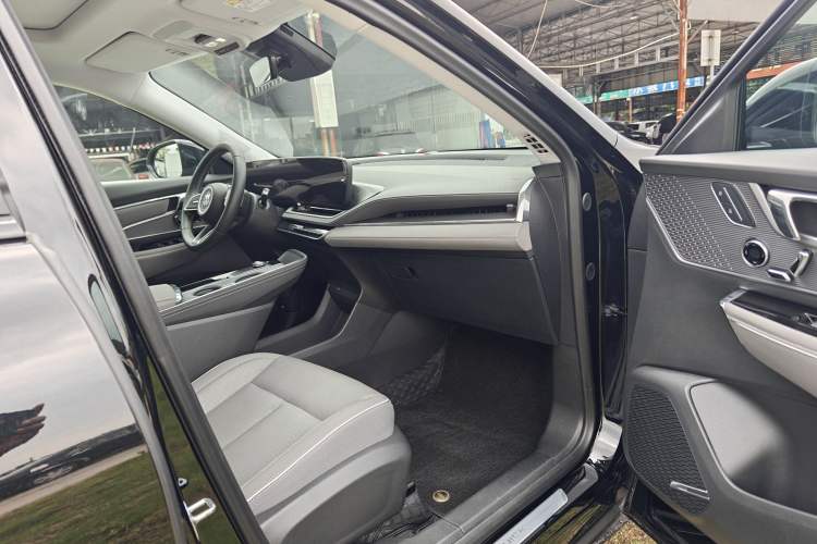 Used Buick E5 2023 Zhenxiang Standard Range Edition Interior 4