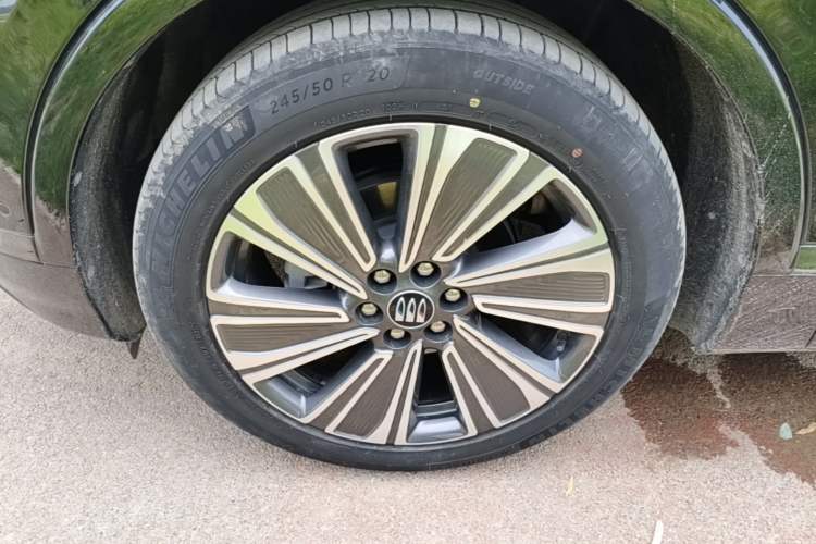 Used Buick E5 2023 Zhenxiang Standard Range Edition Left Front Wheel Hub
