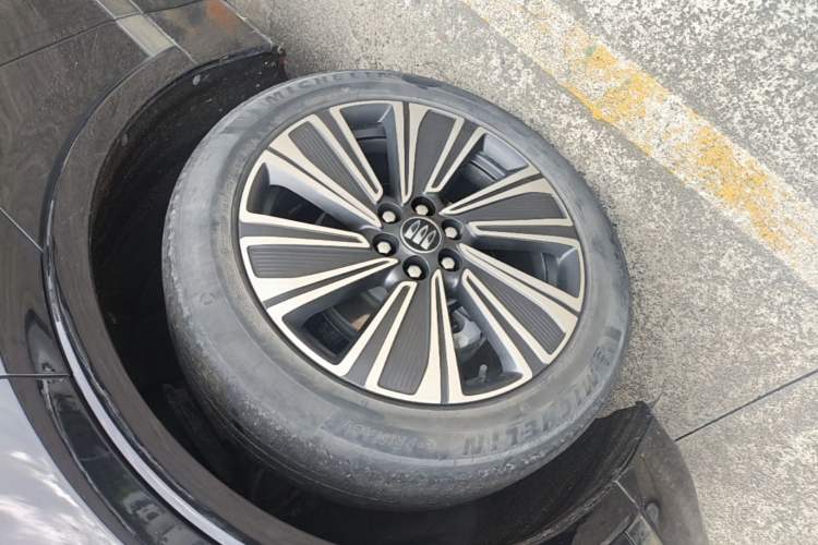 Used Buick E5 2023 Zhenxiang Standard Range Edition Left Front Wheel Hub
