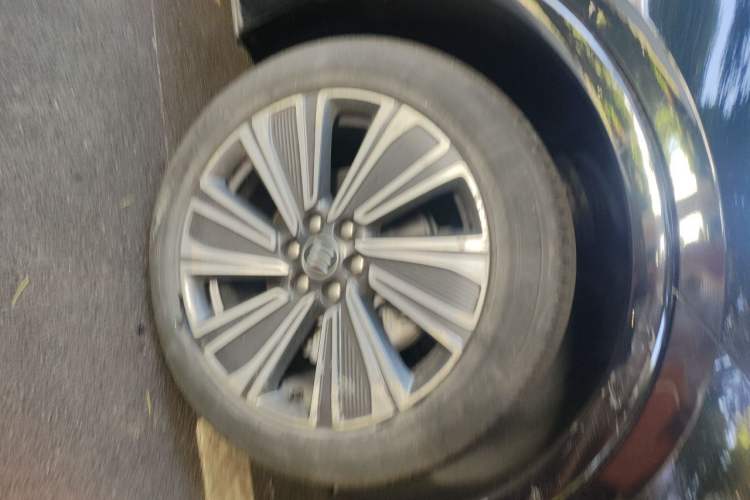 Used Buick E5 2023 Zhenxiang Standard Range Edition Right Front Wheel Hub