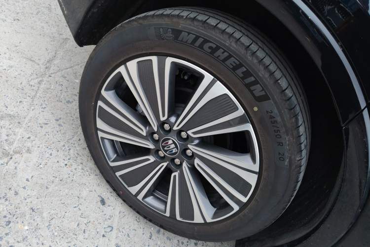 Used Buick E5 2023 Zhenxiang Standard Range Edition Right Rear Wheel Hub