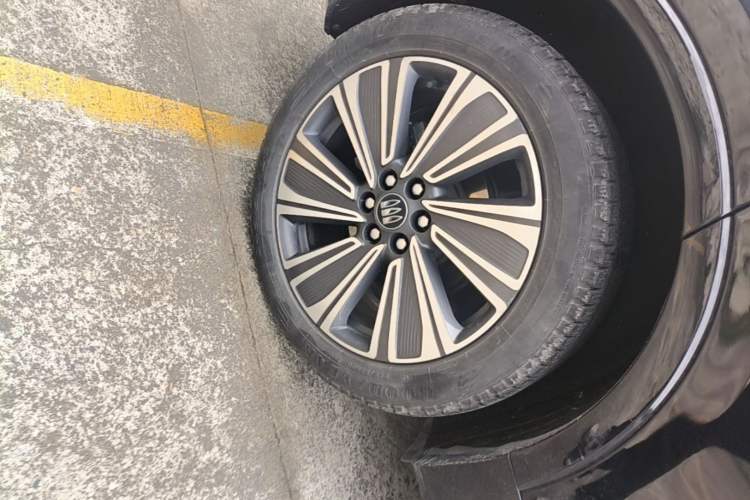Used Buick E5 2023 Zhenxiang Standard Range Edition Right Rear Wheel Hub