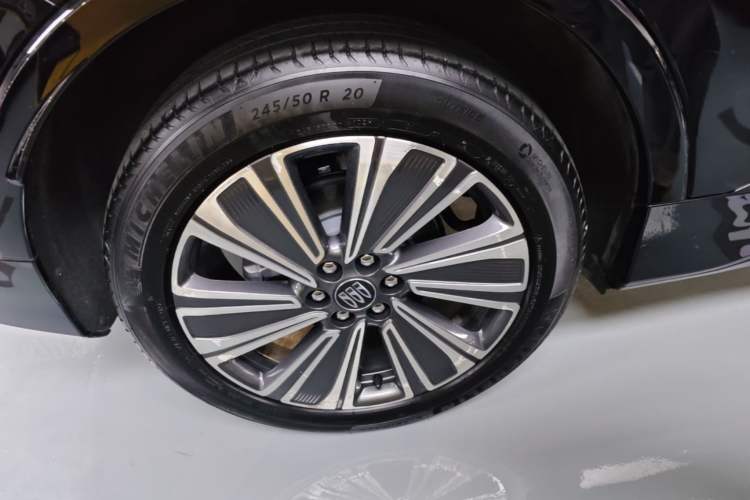 Used Buick E5 2023 Zhenxiang Standard Range Edition Right Rear Wheel Hub