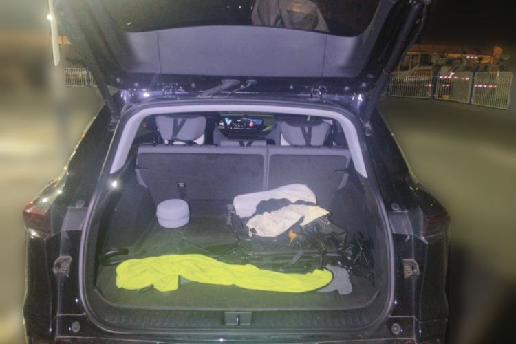 Used Buick E5 2023 Premium Long-Range Version Trunk