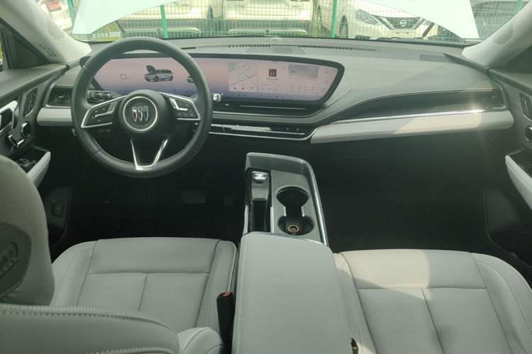 Used Buick E5 2023 Zhenxiang Standard Range Edition Center Console