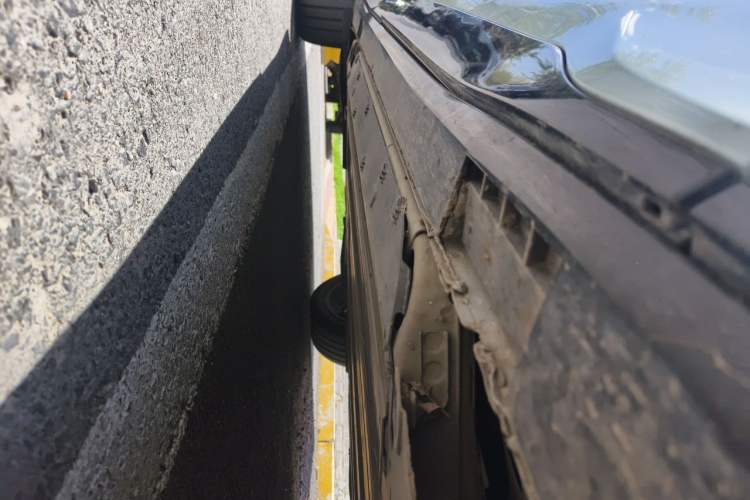 Used Buick E5 2023 Zhenxiang Standard Range Edition Chassis Front Right