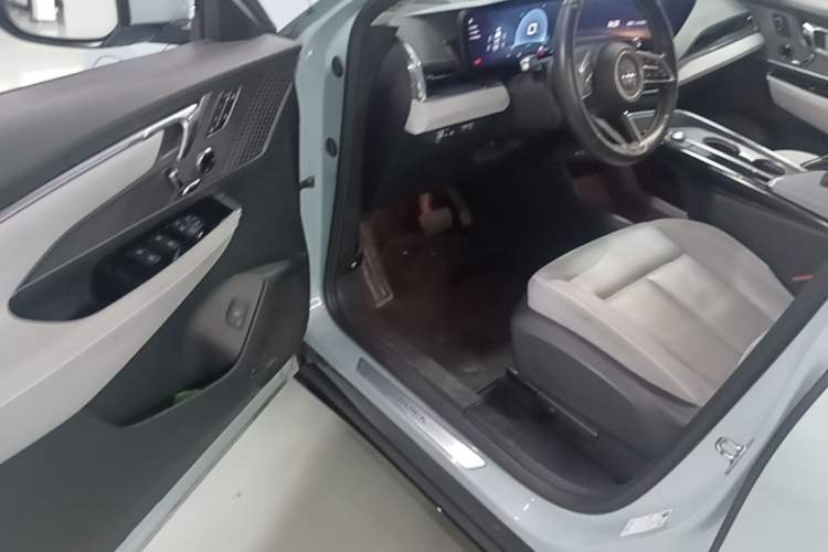 Used Buick E5 2023 Premium Long-Range Version Driver Seat