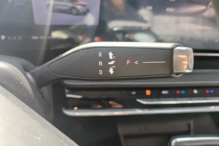 Used Buick E5 2023 Zhenxiang Standard Range Edition Gear Lever