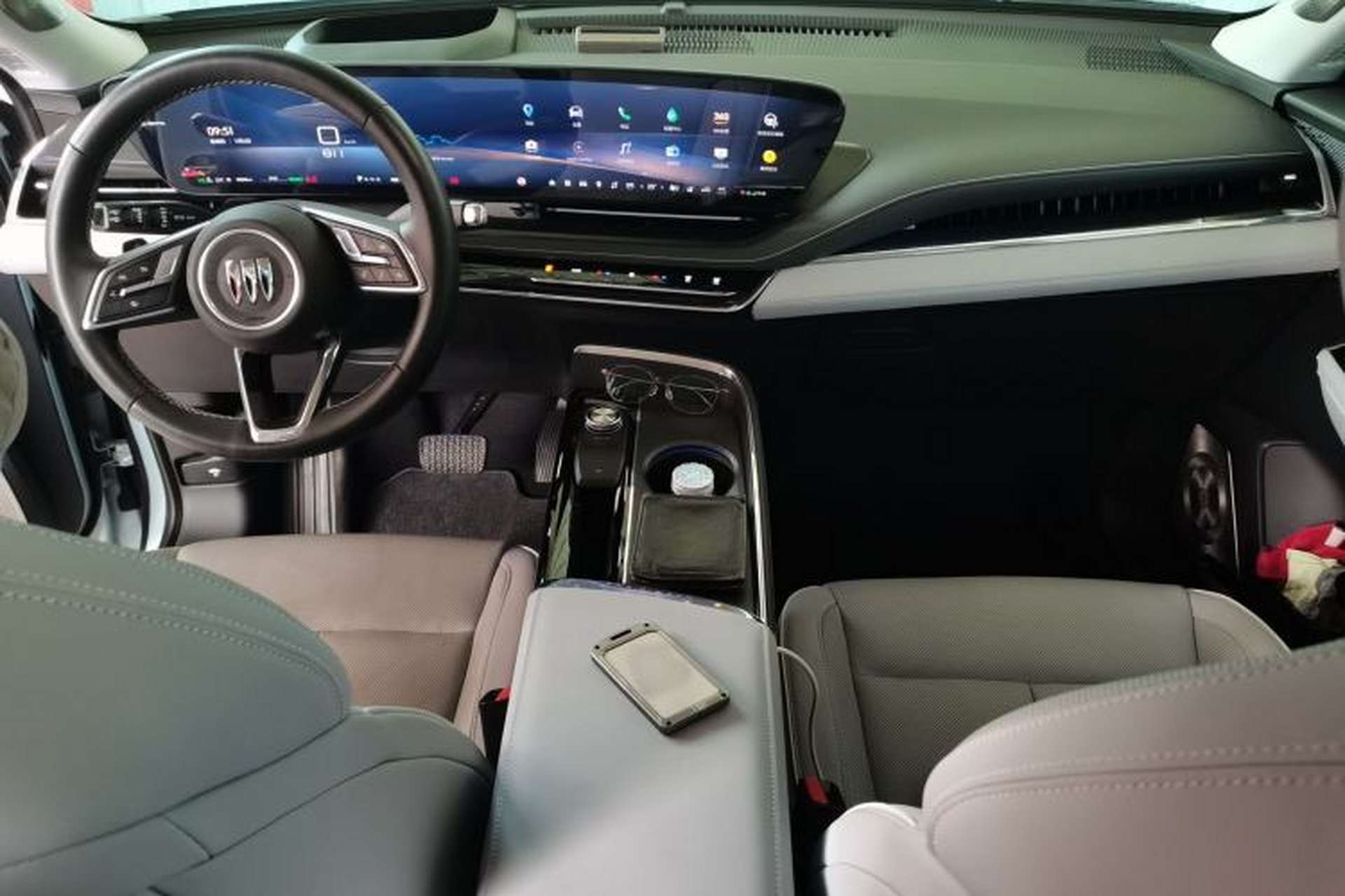 Used Buick E5 2023 Zhenxiang Standard Range Edition Interior 2