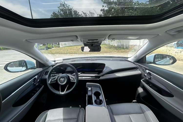 Used Buick E5 2023 Zhenxiang Standard Range Edition Interior 3