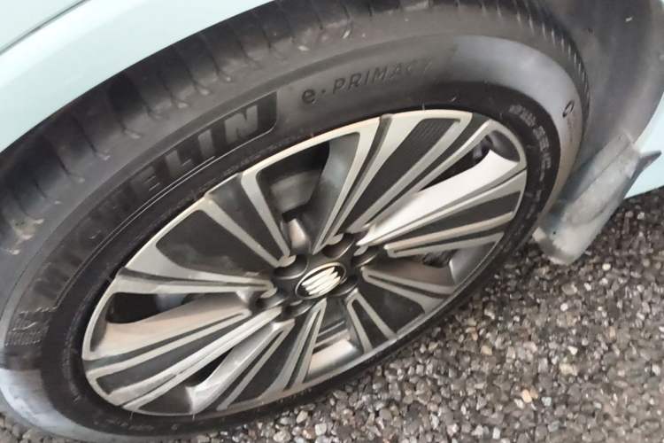 Used Buick E5 2023 Zhenxiang Standard Range Edition Left Front Wheel Hub