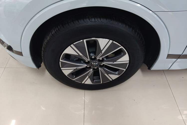 Used Buick E5 2023 Zhixiang Standard Range Edition Left Front Wheel Hub