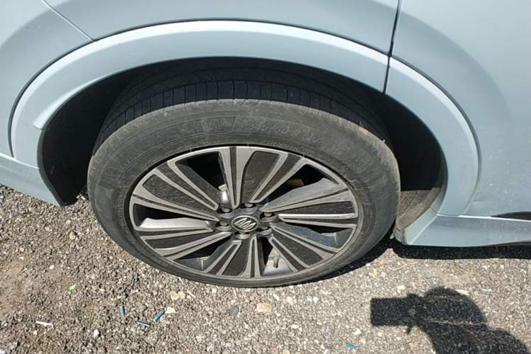 Used Buick E5 2023 Zhenxiang Standard Range Edition Right Rear Wheel Hub