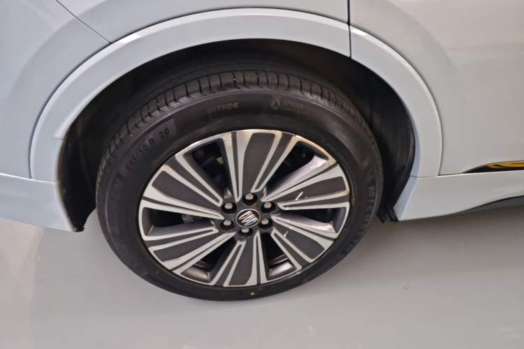 Used Buick E5 2023 Zhenxiang Standard Range Edition Right Rear Wheel Hub