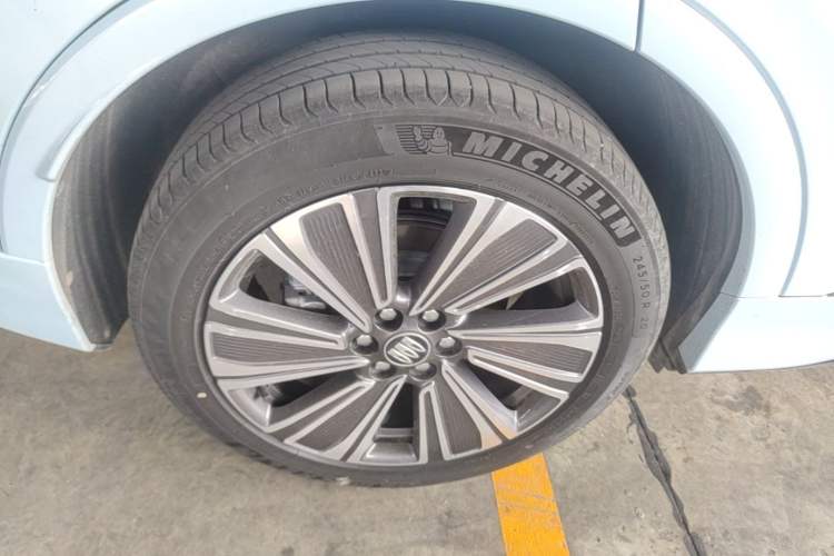 Used Buick E5 2023 Zhenxiang Standard Range Edition Right Rear Wheel Hub