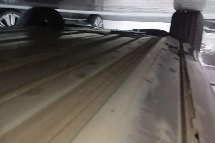 Used Buick E5 2023 Premium Long-Range Version Right Side Sill
