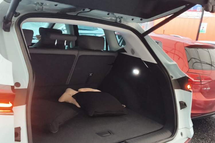 Used Buick E5 2023 Zhenxiang Standard Range Edition Trunk