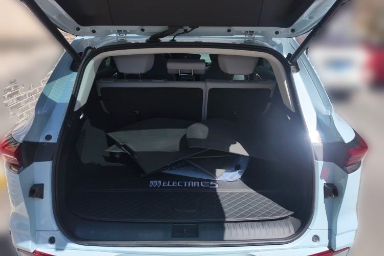 Used Buick E5 2023 Zhenxiang Standard Range Edition Trunk