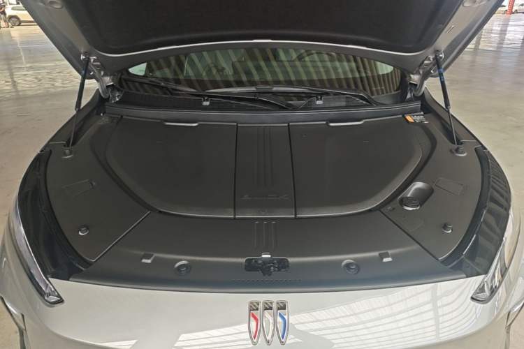 Used Buick E5 2023 Zhenxiang Standard Range Edition Engine Bay