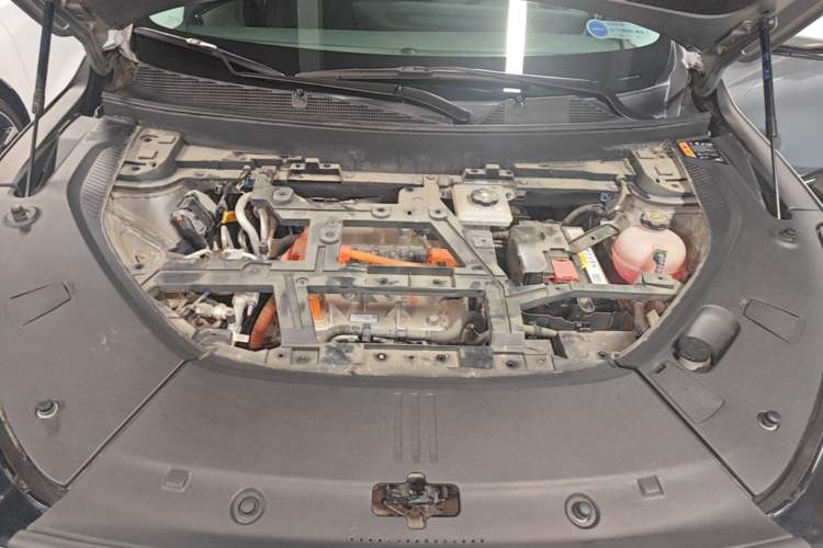 Used Buick E5 2023 Pioneer Edition Engine Bay