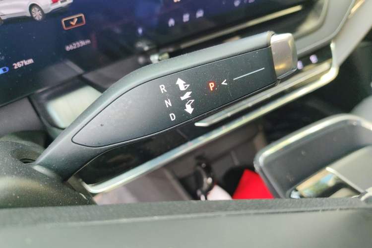 Used Buick E5 2023 Zhenxiang Standard Range Edition Gear Lever