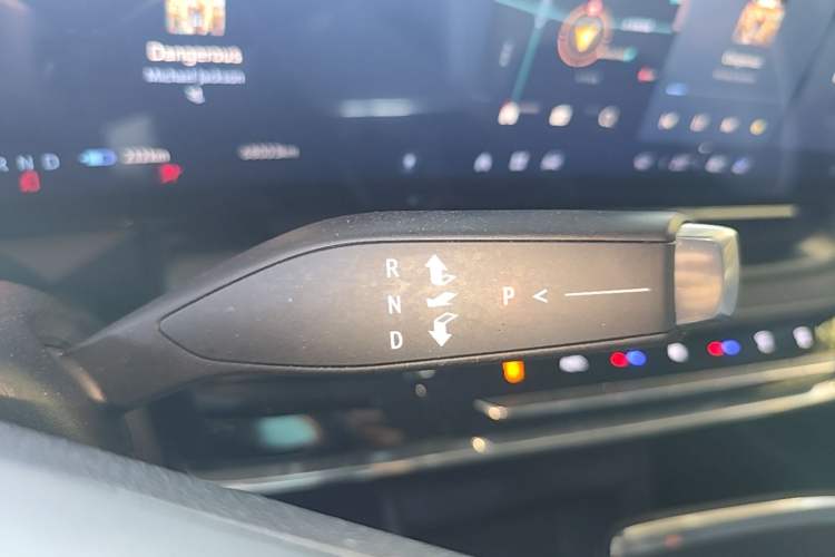 Used Buick E5 2023 Zhenxiang Standard Range Edition Gear Lever