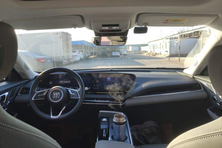 Used Buick E5 2023 Zhenxiang Standard Range Edition Interior 2