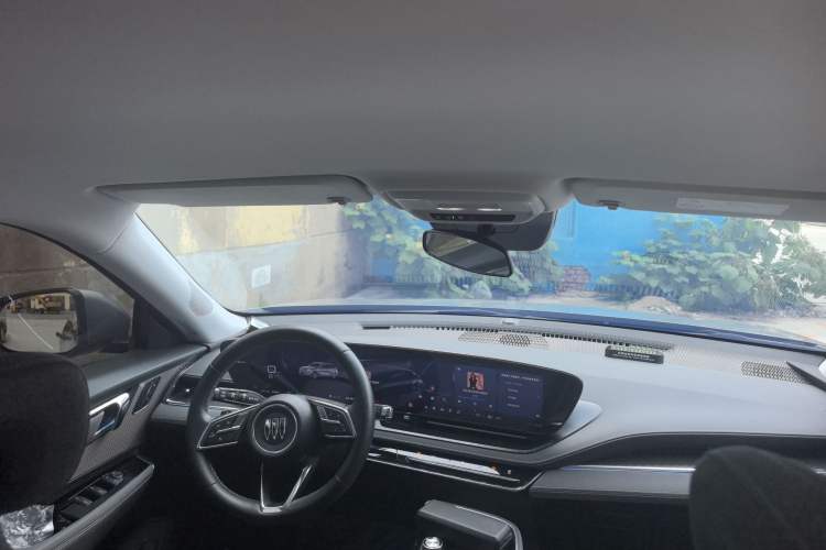 Used Buick E5 2023 Pioneer Edition Interior 3