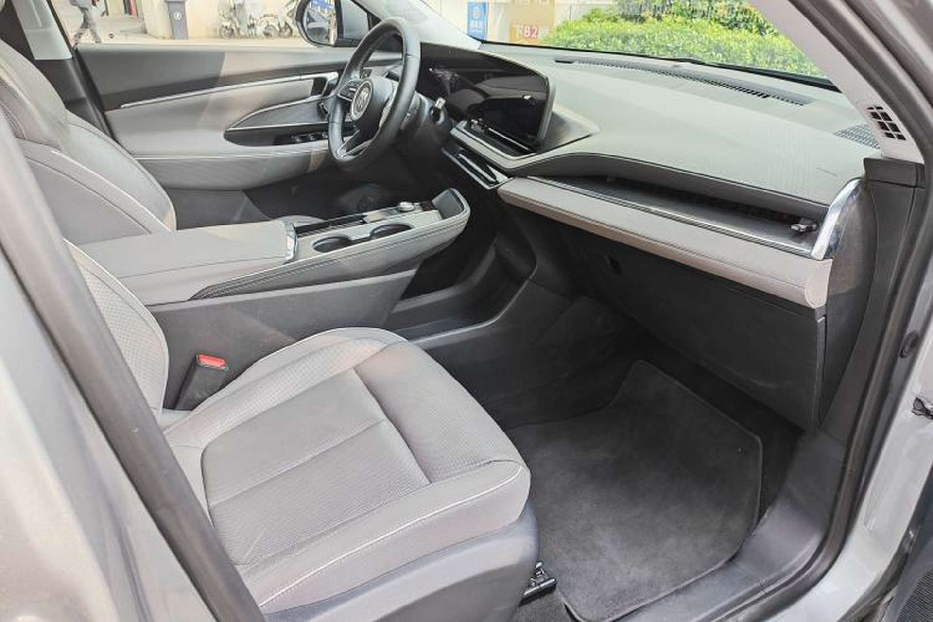 Used Buick E5 2023 Zhenxiang Standard Range Edition Interior 3