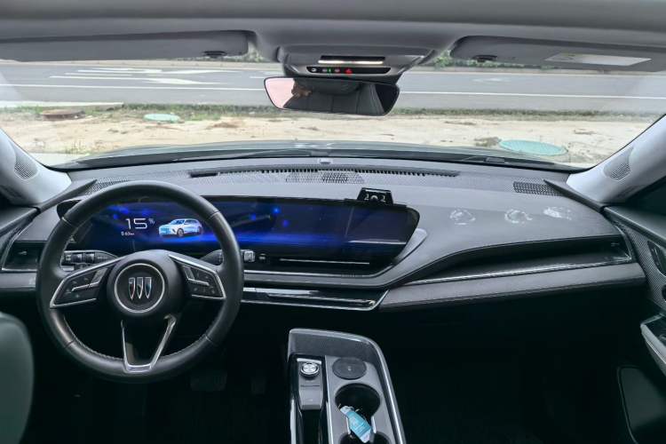 Used Buick E5 2023 Zhenxiang Standard Range Edition Interior 4