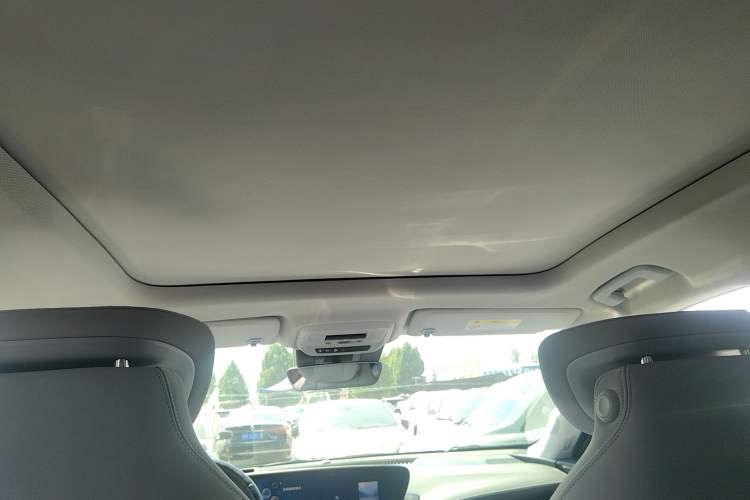Used Buick E5 2023 Zhenxiang Standard Range Edition Interior 5
