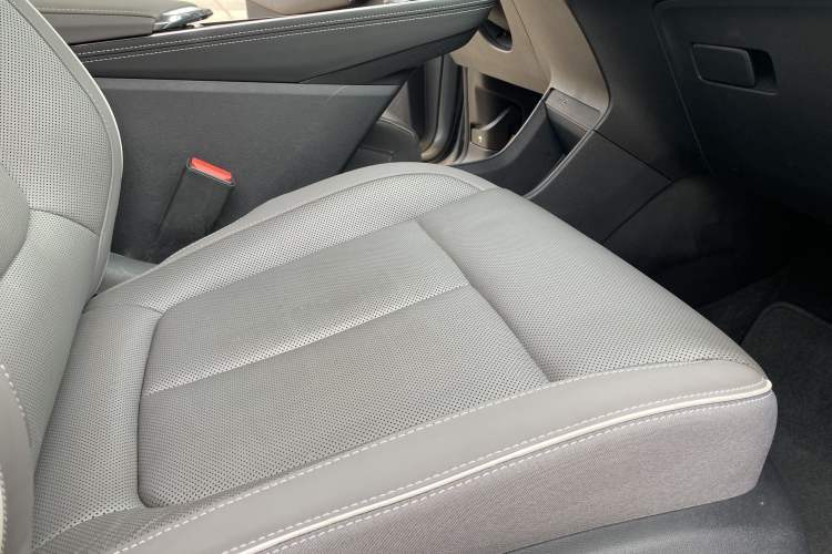 Used Buick E5 2023 Zhenxiang Standard Range Edition Interior 7