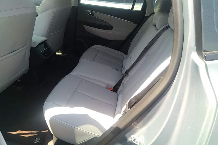 Used Buick E5 2023 Zhenxiang Standard Range Edition Interior 9