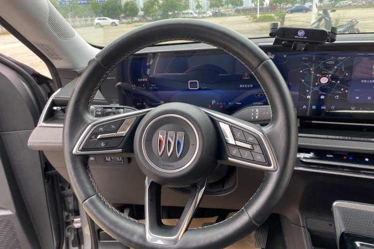 Used Buick E5 2023 Zhenxiang Standard Range Edition Interior 9